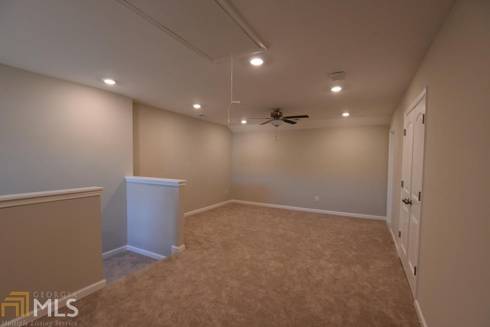Mountain Crest - Residential Lease