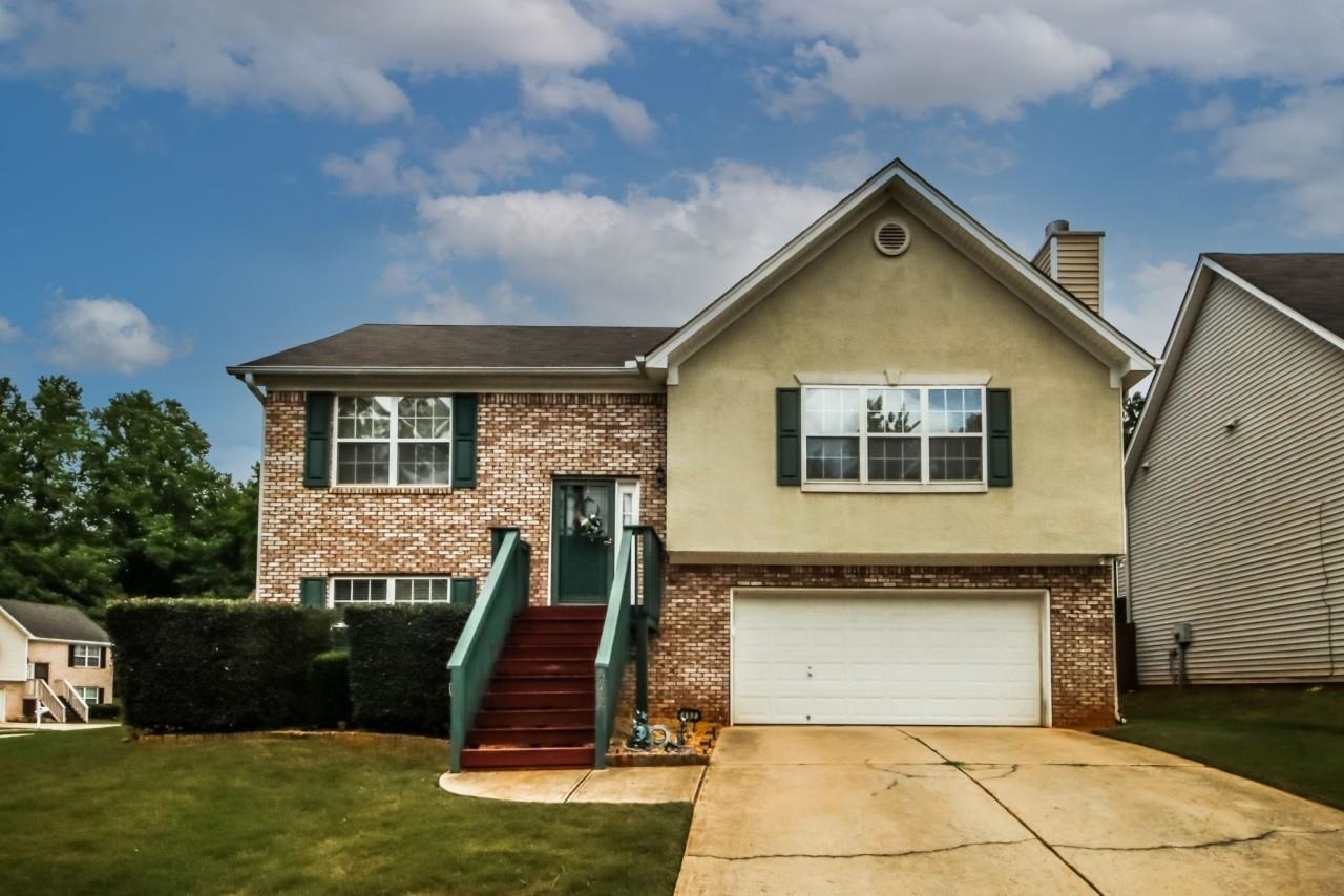 This home is a Beautiful and in great shape. Hardwood floors up and downstairs. Granite counter-tops, 3 bedrooms and 2.5 baths. Open floor plan in a small intimate neighborhood. Home is on a corner lot with a fenced backyard that will be able to enjoy the peace and quiet. This charming home will not last.
