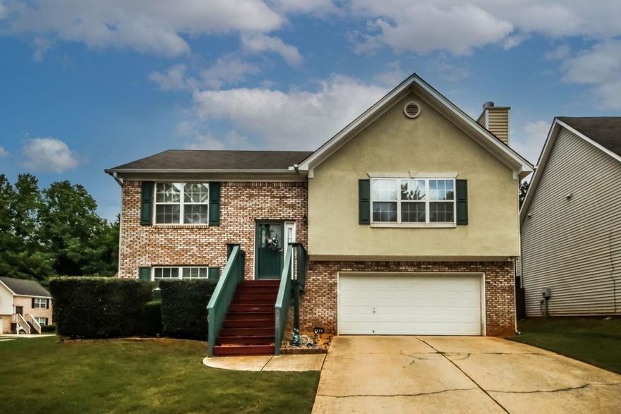 This home is a Beautiful and in great shape. Hardwood floors up and downstairs. Granite counter-tops, 3 bedrooms and 2.5 baths. Open floor plan in a small intimate neighborhood. Home is on a corner lot with a fenced backyard that will be able to enjoy the peace and quiet. This charming home will not last.