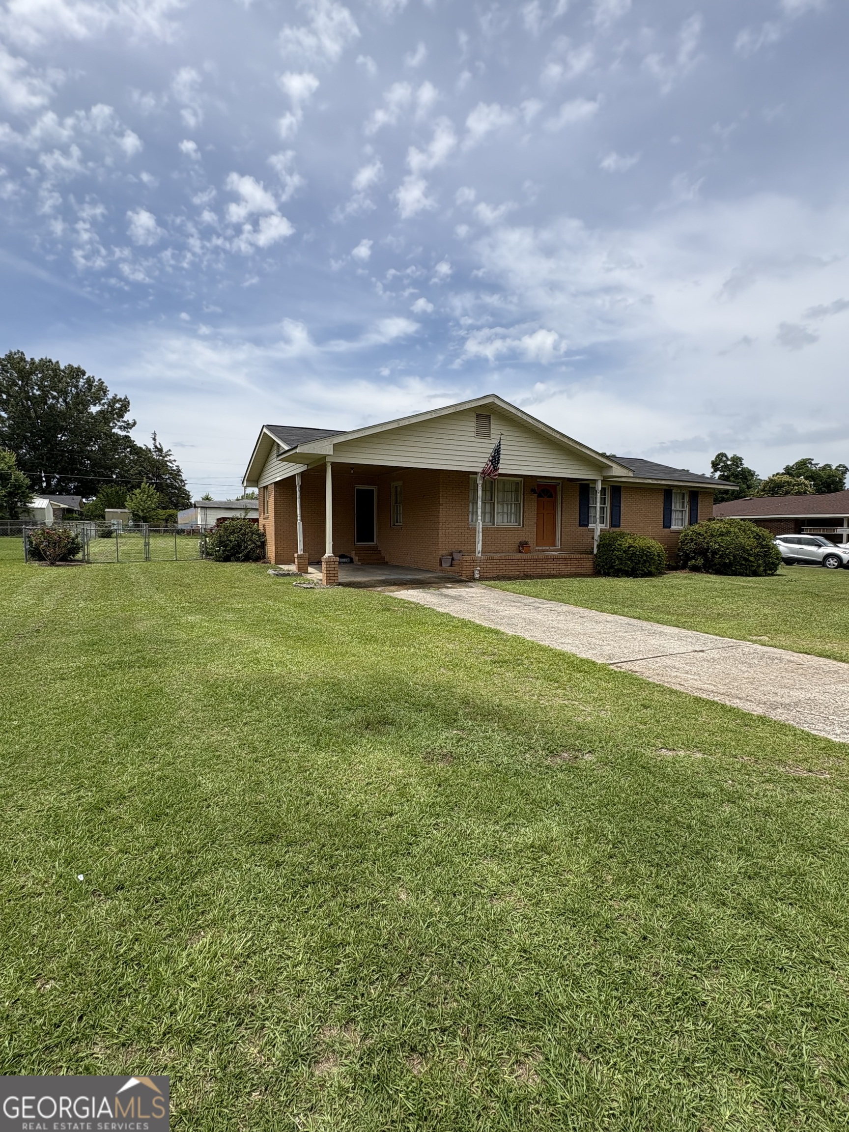 426 Moye DR