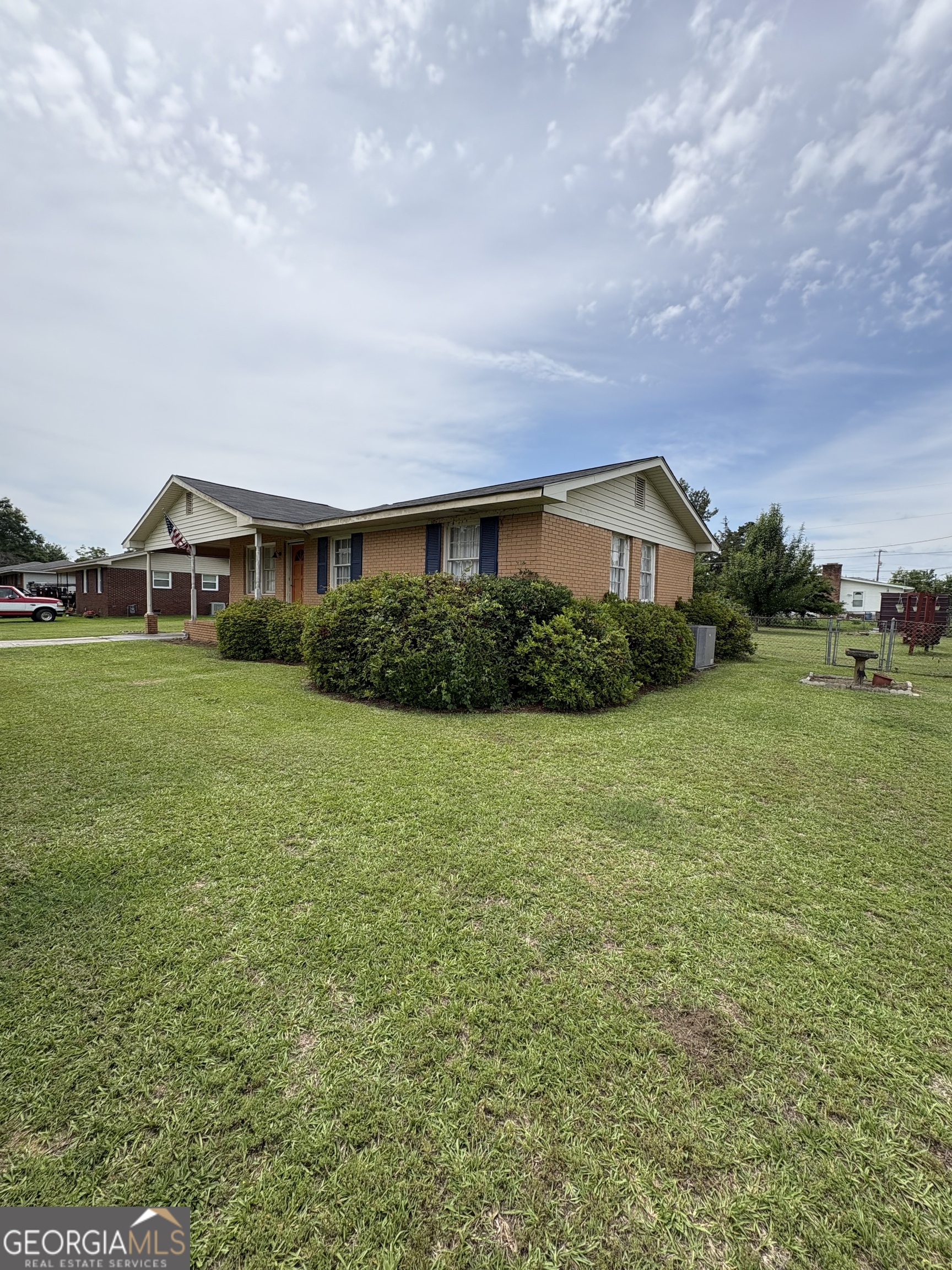 426 Moye DR