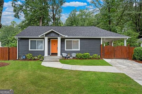 Photo of 2779 Dale Creek Drive NW, Atlanta, GA 30318 (MLS # 10591944)