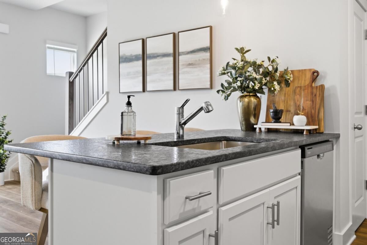 153 Chastain DR