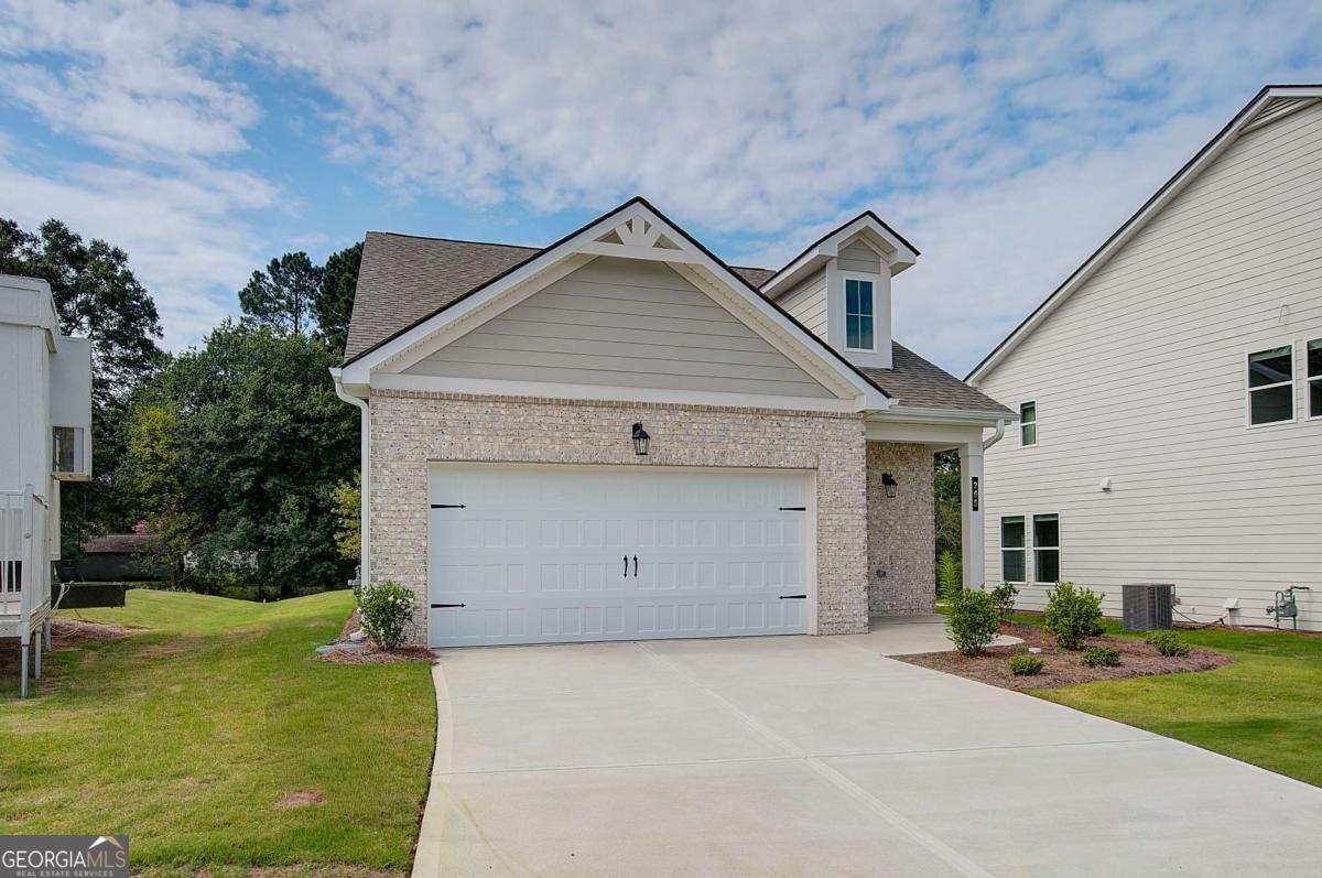 288 Abbotts Crossing CIR