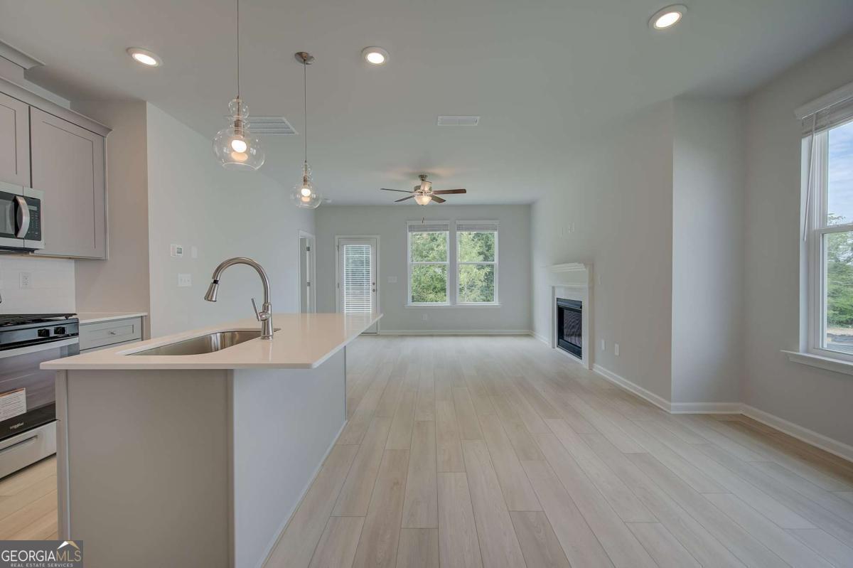 288 Abbotts Crossing CIR