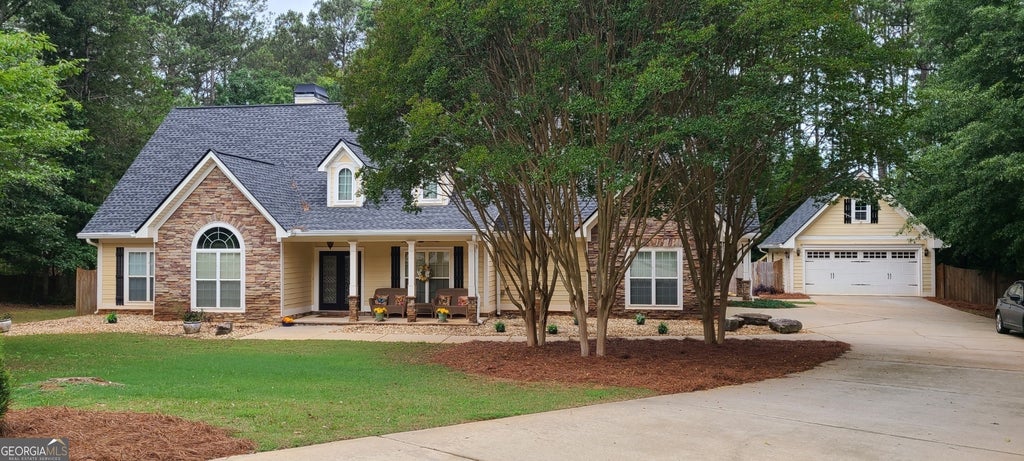 Photo of 304 Pembroke Court, McDonough, GA 30252 (MLS # 10781770)