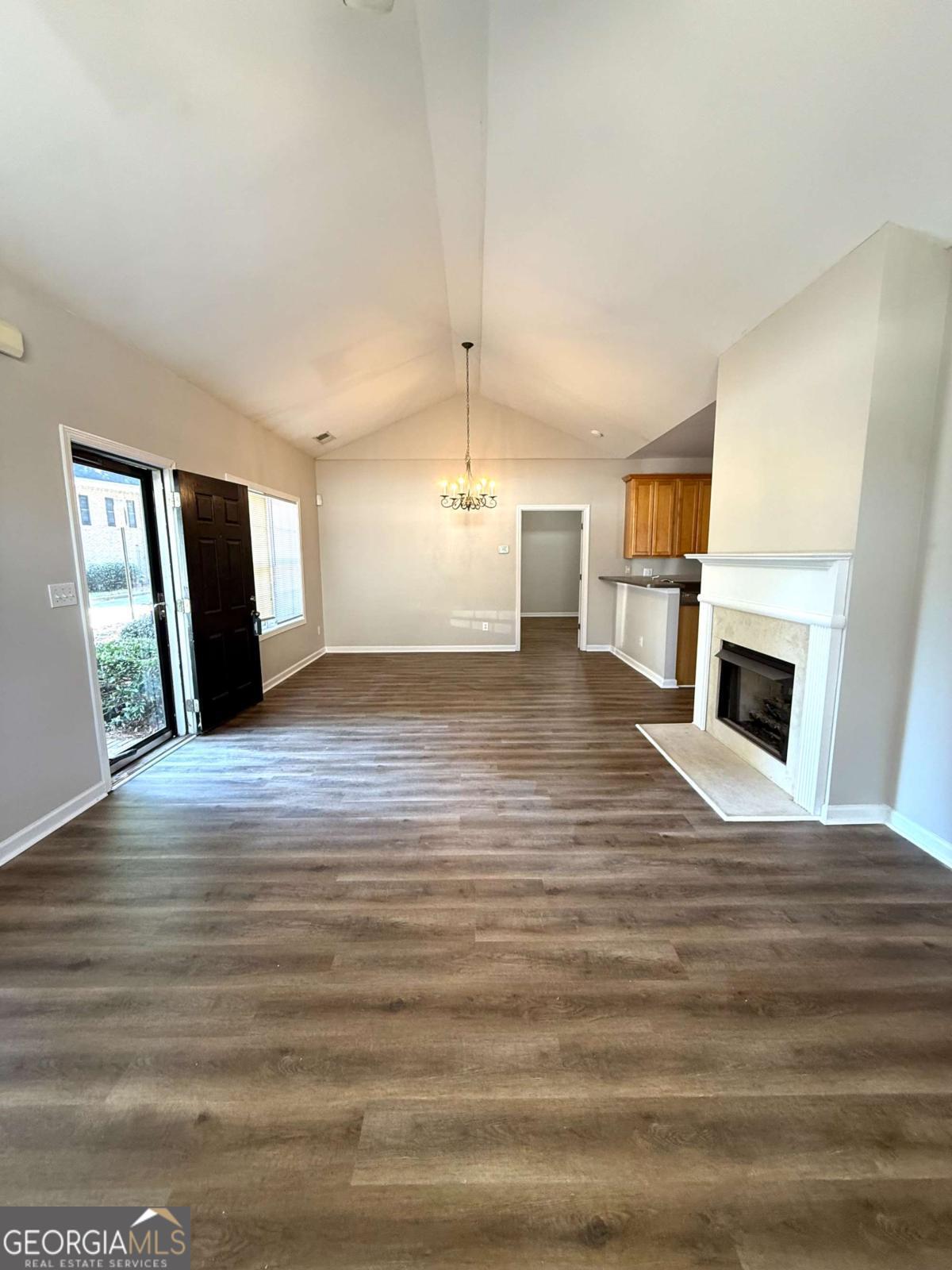 Magnolia Lane Condos - Residential