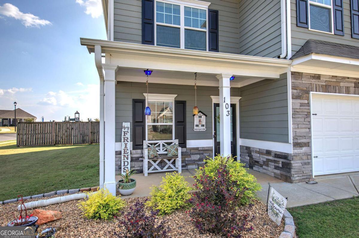 103 Hankins DR SW