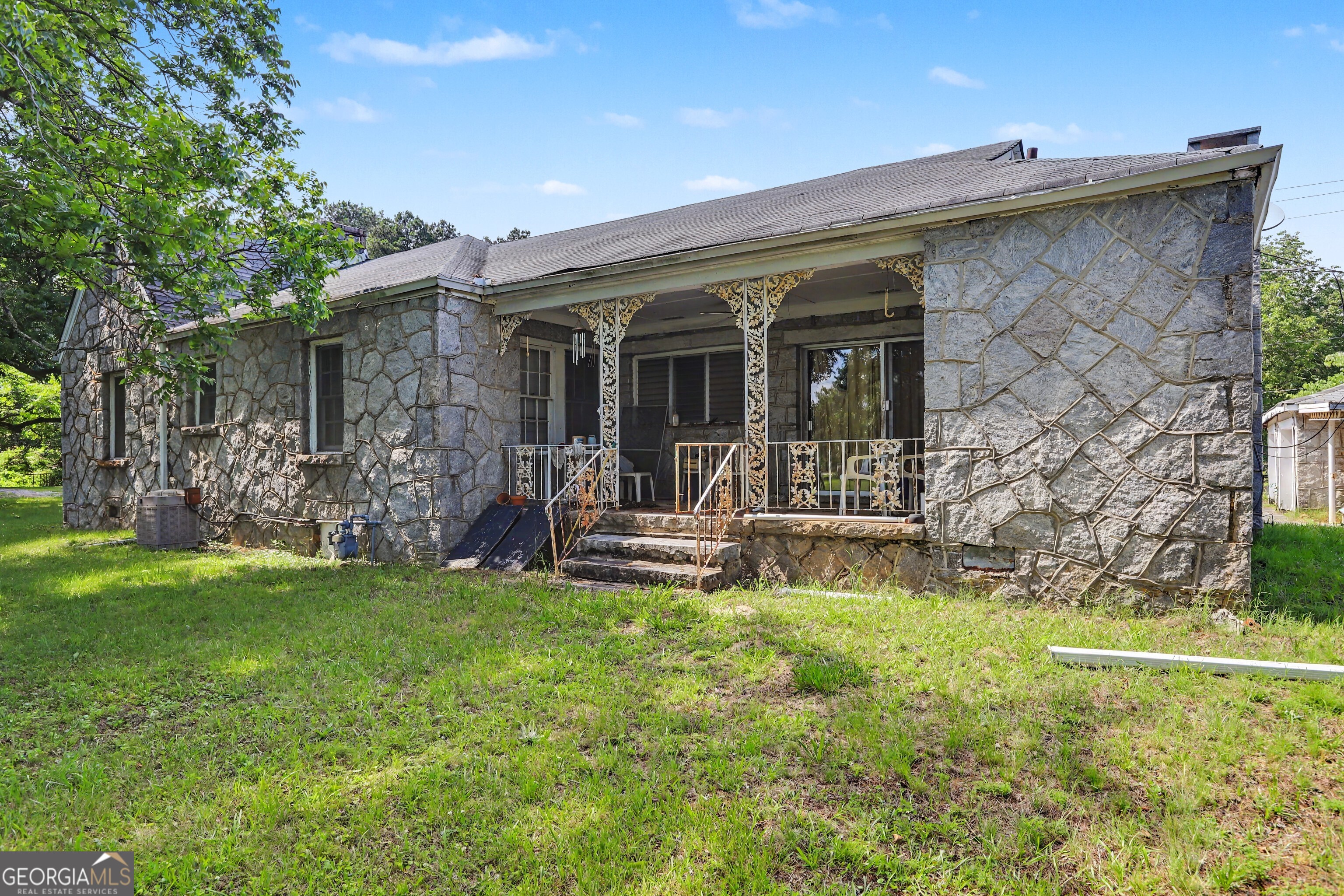3590 Klondike RD