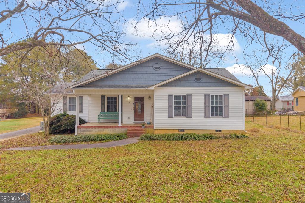 Photo of 32 Hart Terrace, Hartwell, GA 30643 (MLS # 10761123)