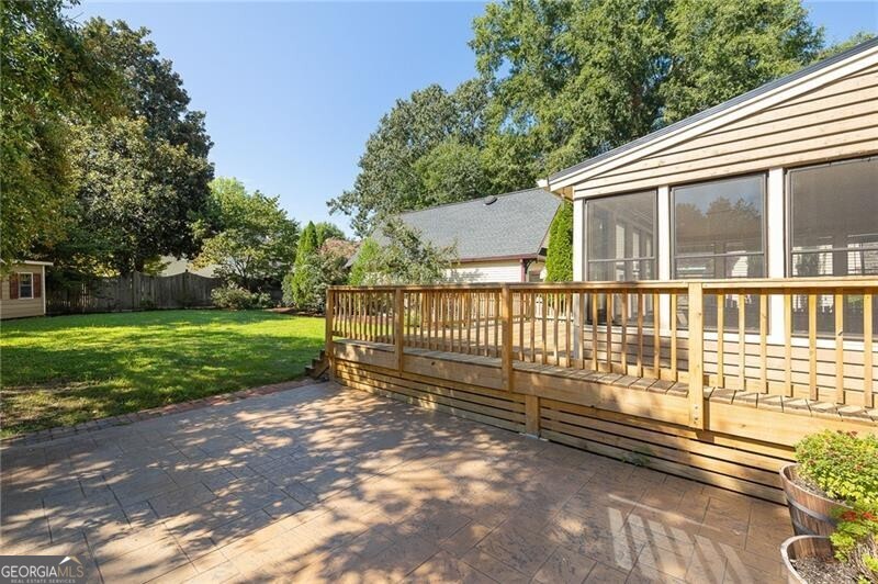 Atlanta, Georgia 30360, United States, 4 Bedrooms Bedrooms, ,4 BathroomsBathrooms,Residential,Pending,92533