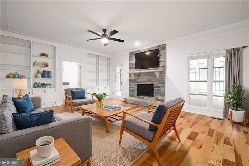 Atlanta, Georgia 30360, United States, 4 Bedrooms Bedrooms, ,4 BathroomsBathrooms,Residential,Pending,92533