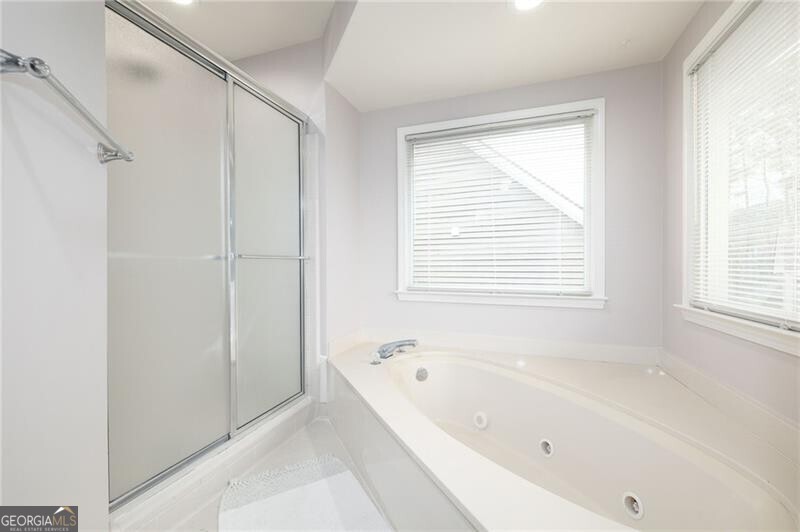 Atlanta, Georgia 30360, United States, 4 Bedrooms Bedrooms, ,4 BathroomsBathrooms,Residential,Pending,92533