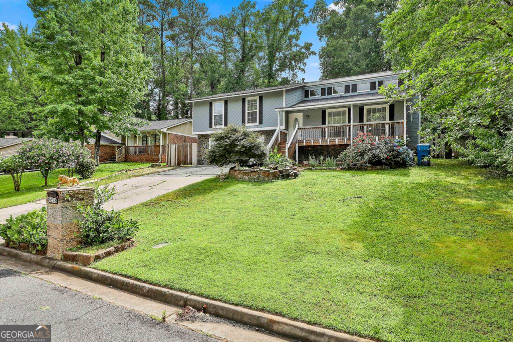 Photo of 9138 Sunset Drive, Jonesboro, GA 30238 (MLS # 10696945)