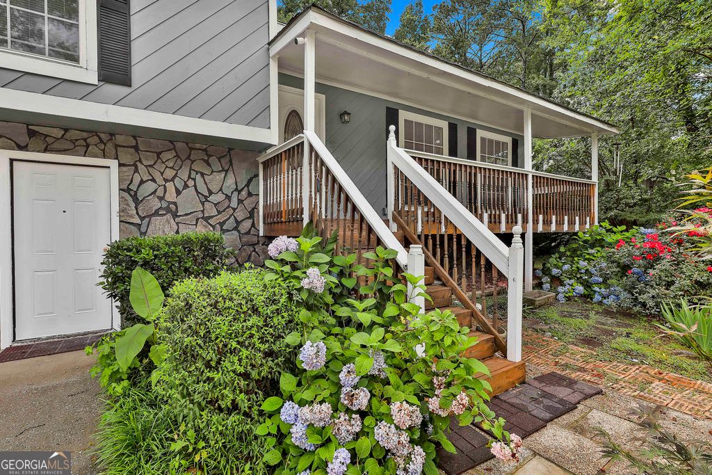 Photo of 9138 Sunset Drive, Jonesboro, GA 30238 (MLS # 10696945)