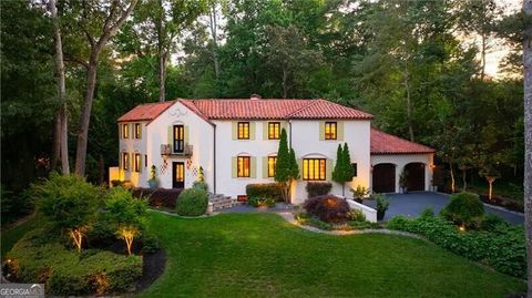 Photo of 1598 W Sussex Road NW, Atlanta, GA 30306 (MLS # 10758709)