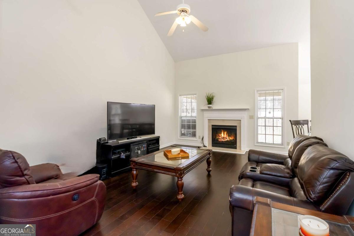 1670 Cooper Lakes DR