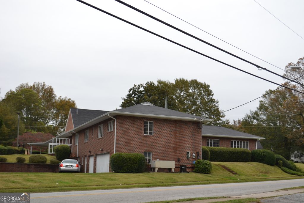 Photo of 104 W Campbellton Road, Fairburn, GA 30213 (MLS # 10664542)