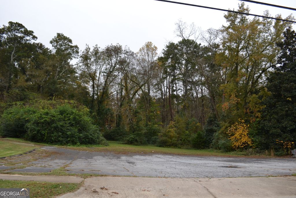 Photo of 104 W Campbellton Road, Fairburn, GA 30213 (MLS # 10664542)