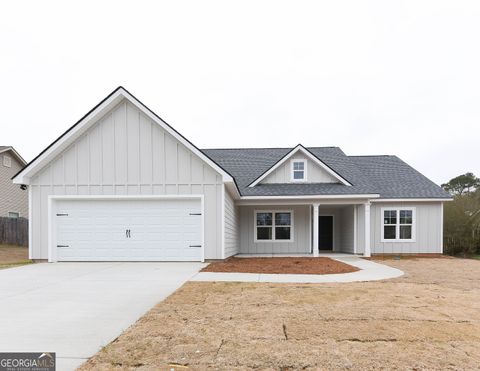 17 Saint Charles PL Grantville GA 30220