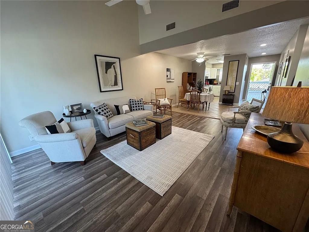 100 Blair RD B6