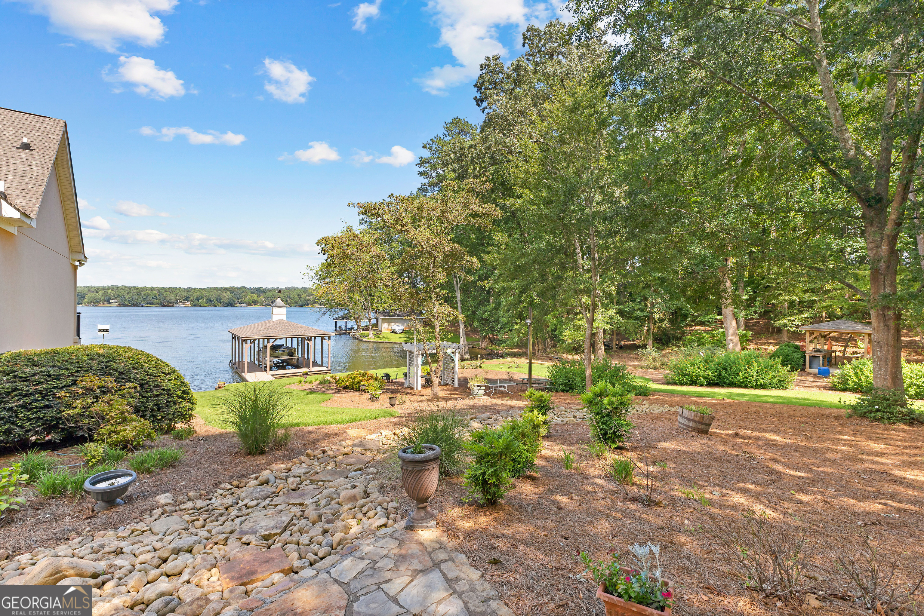 Jackson, Georgia 30233, United States, 3 Bedrooms Bedrooms, ,4 BathroomsBathrooms,Residential,Pending,24255