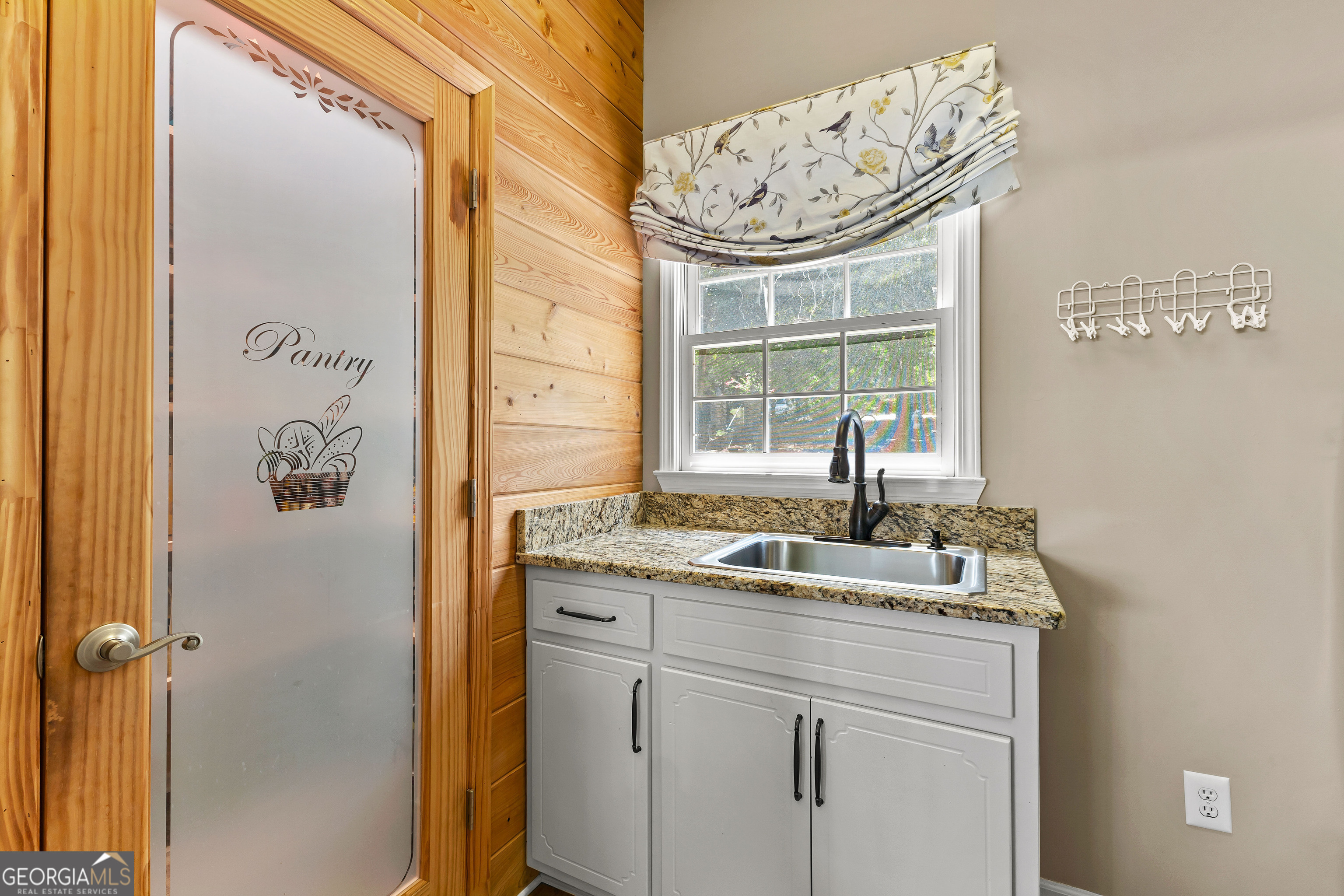 Jackson, Georgia 30233, United States, 3 Bedrooms Bedrooms, ,4 BathroomsBathrooms,Residential,Pending,24255