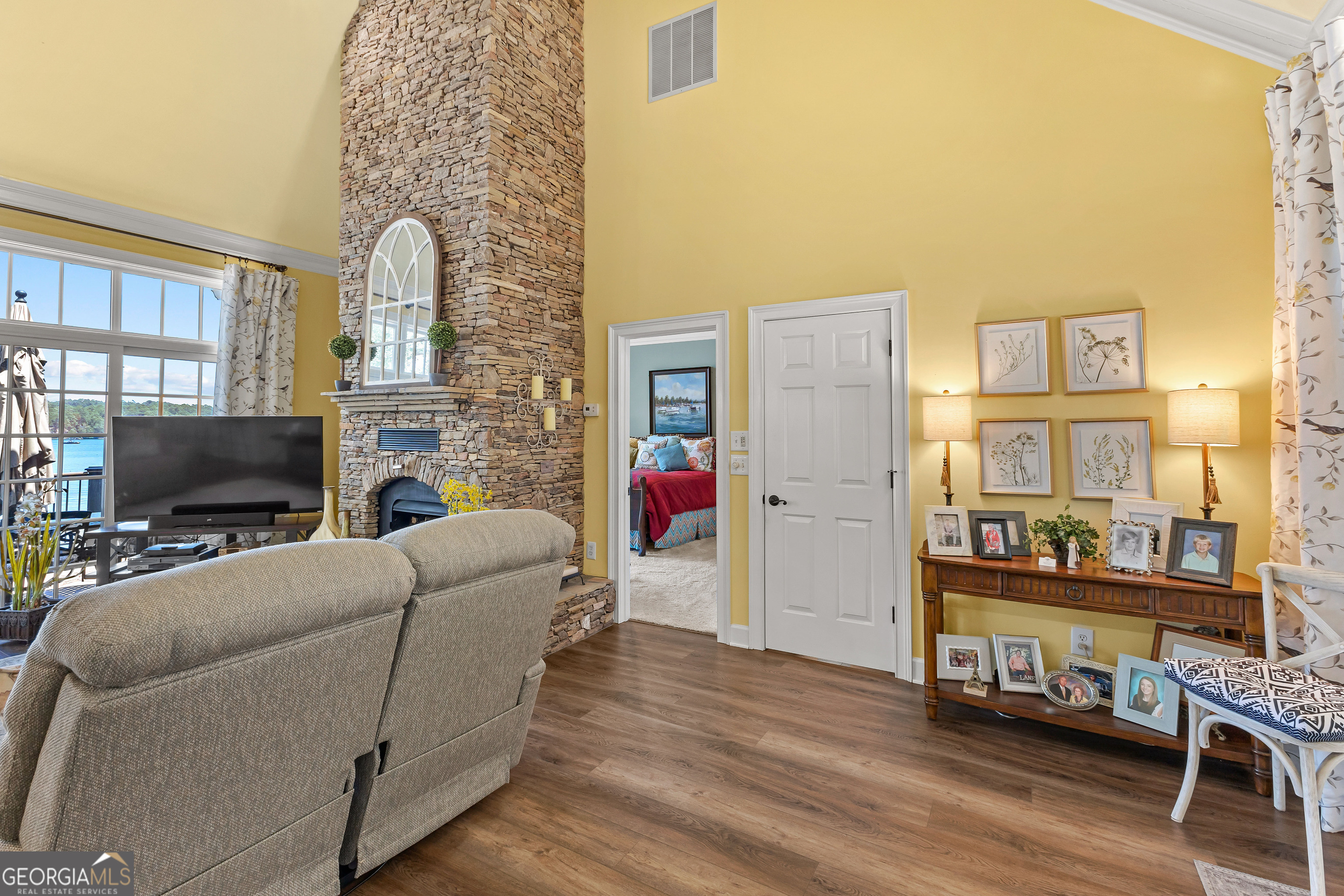 Jackson, Georgia 30233, United States, 3 Bedrooms Bedrooms, ,4 BathroomsBathrooms,Residential,Pending,24255