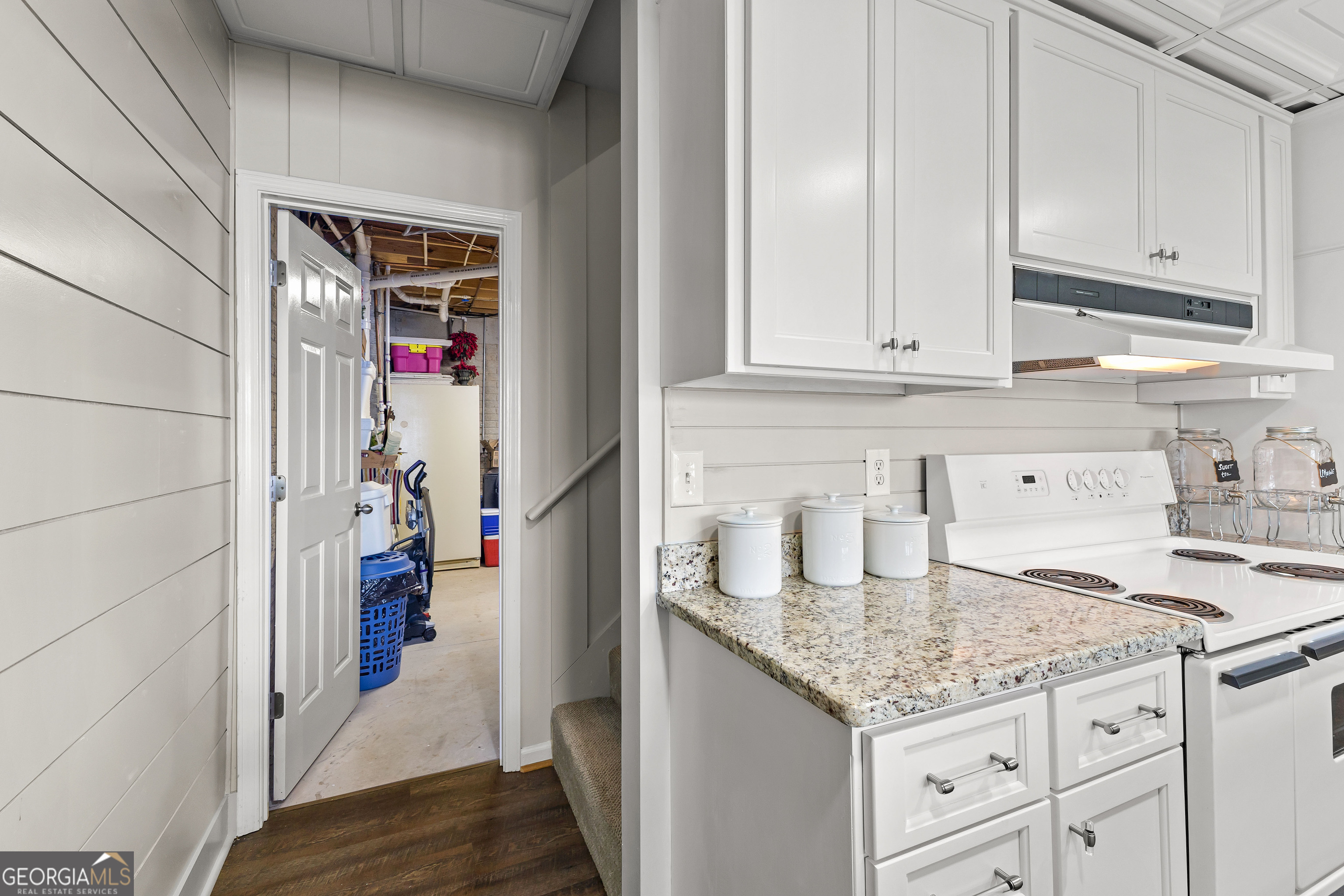 Jackson, Georgia 30233, United States, 3 Bedrooms Bedrooms, ,4 BathroomsBathrooms,Residential,Pending,24255