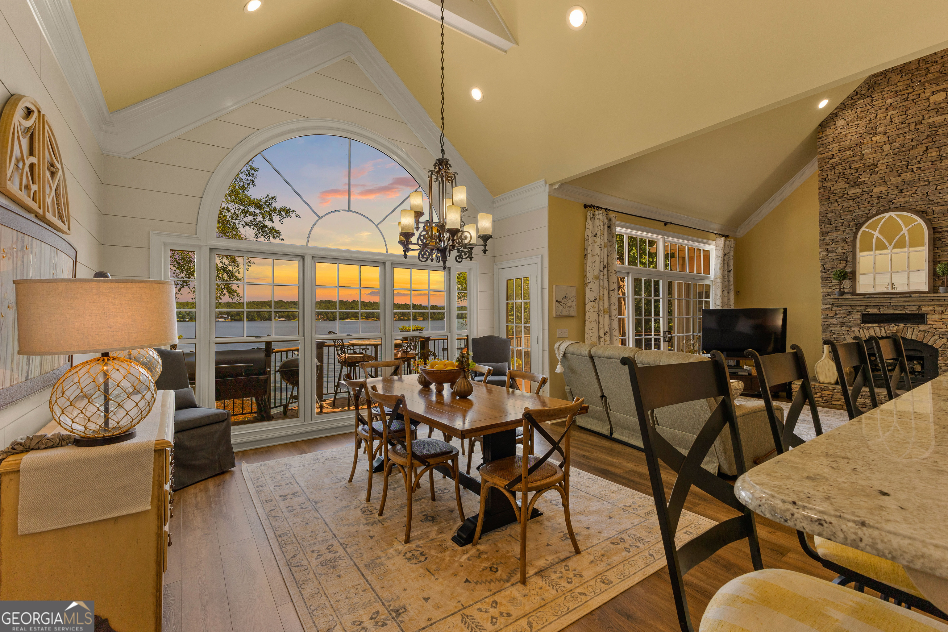 Jackson, Georgia 30233, United States, 3 Bedrooms Bedrooms, ,4 BathroomsBathrooms,Residential,Pending,24255