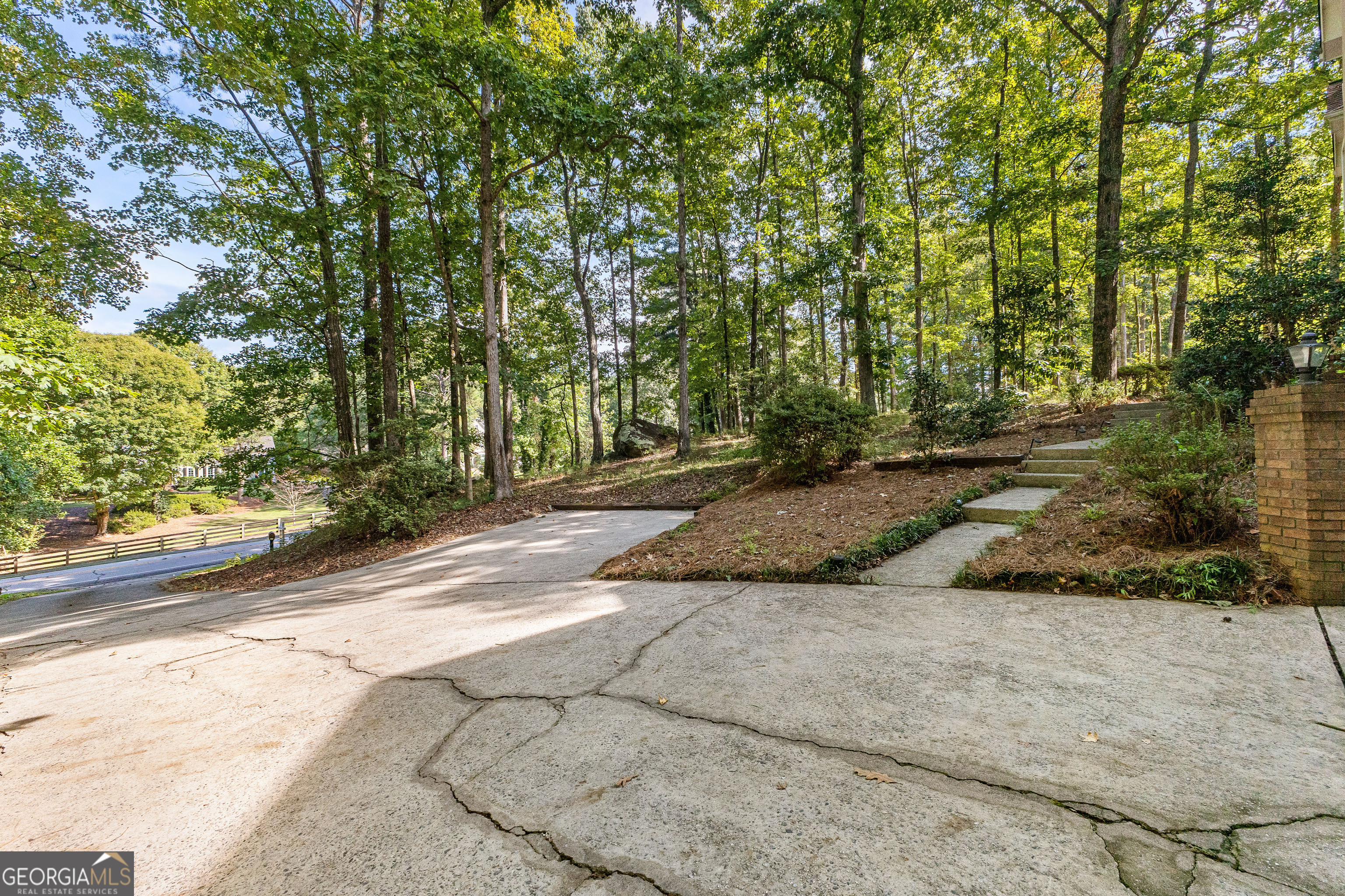 119 Castlewood RD