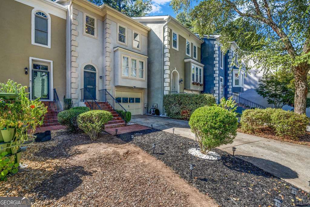 3835 Meeting ST