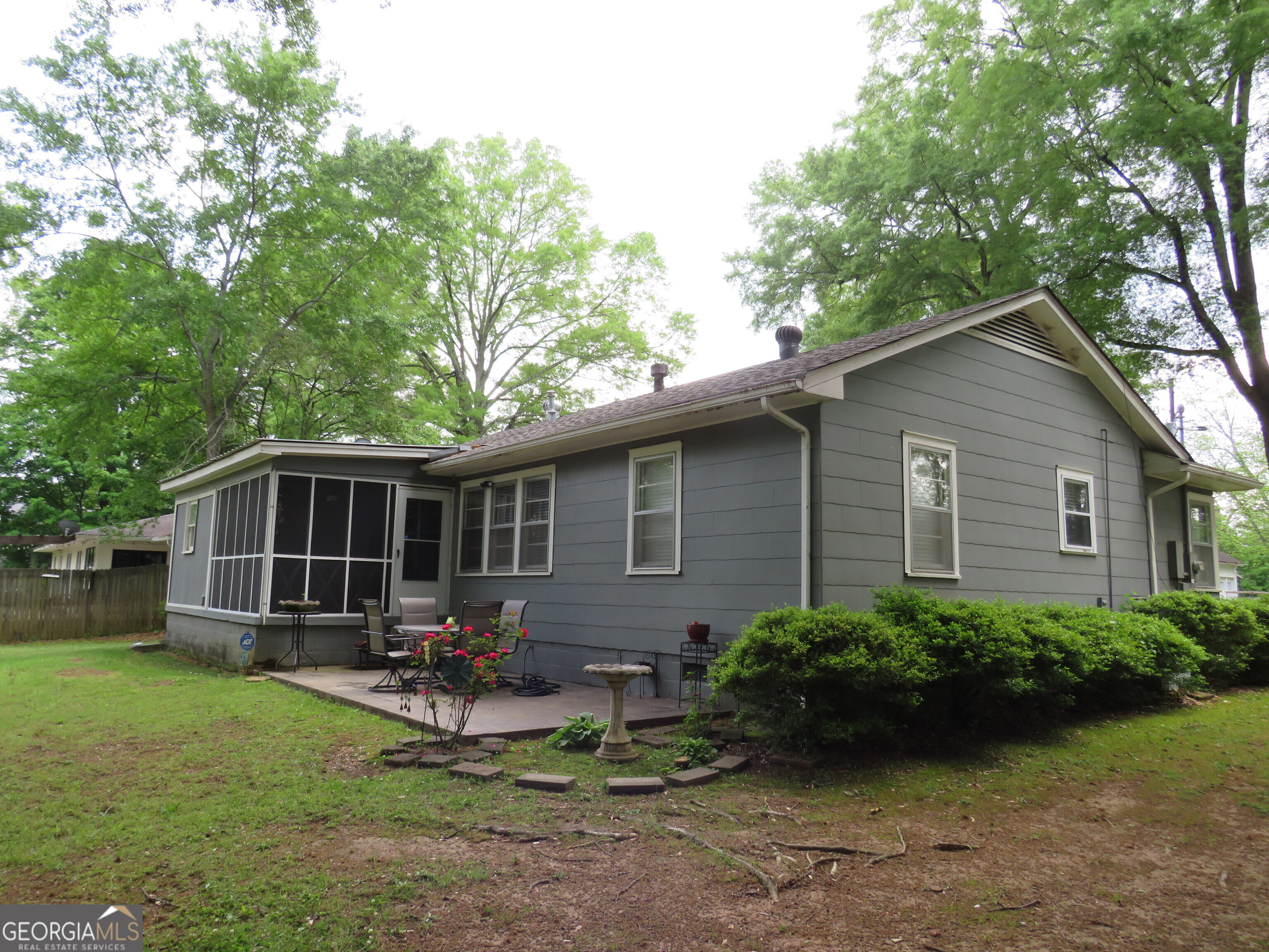 214 Walnut ST