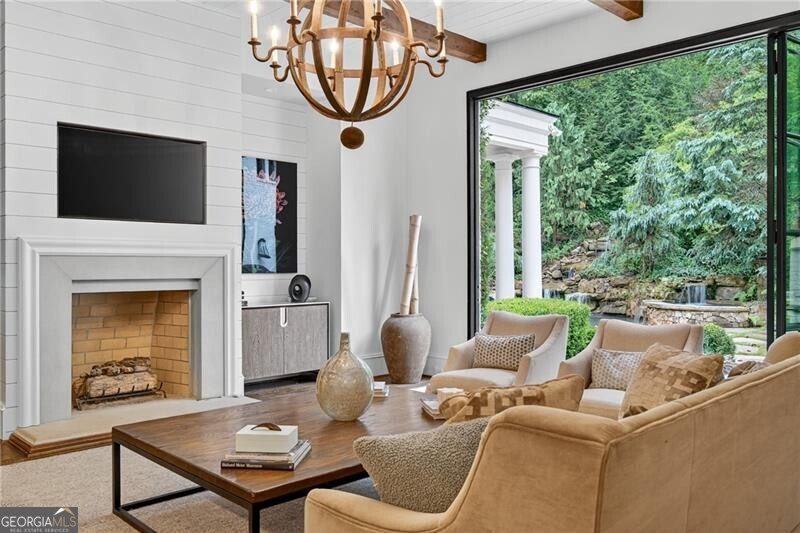 120 Burdette TRL