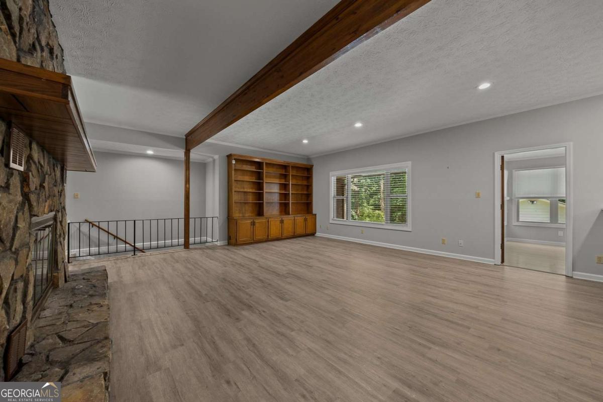 124 Shadow Lake DR SW