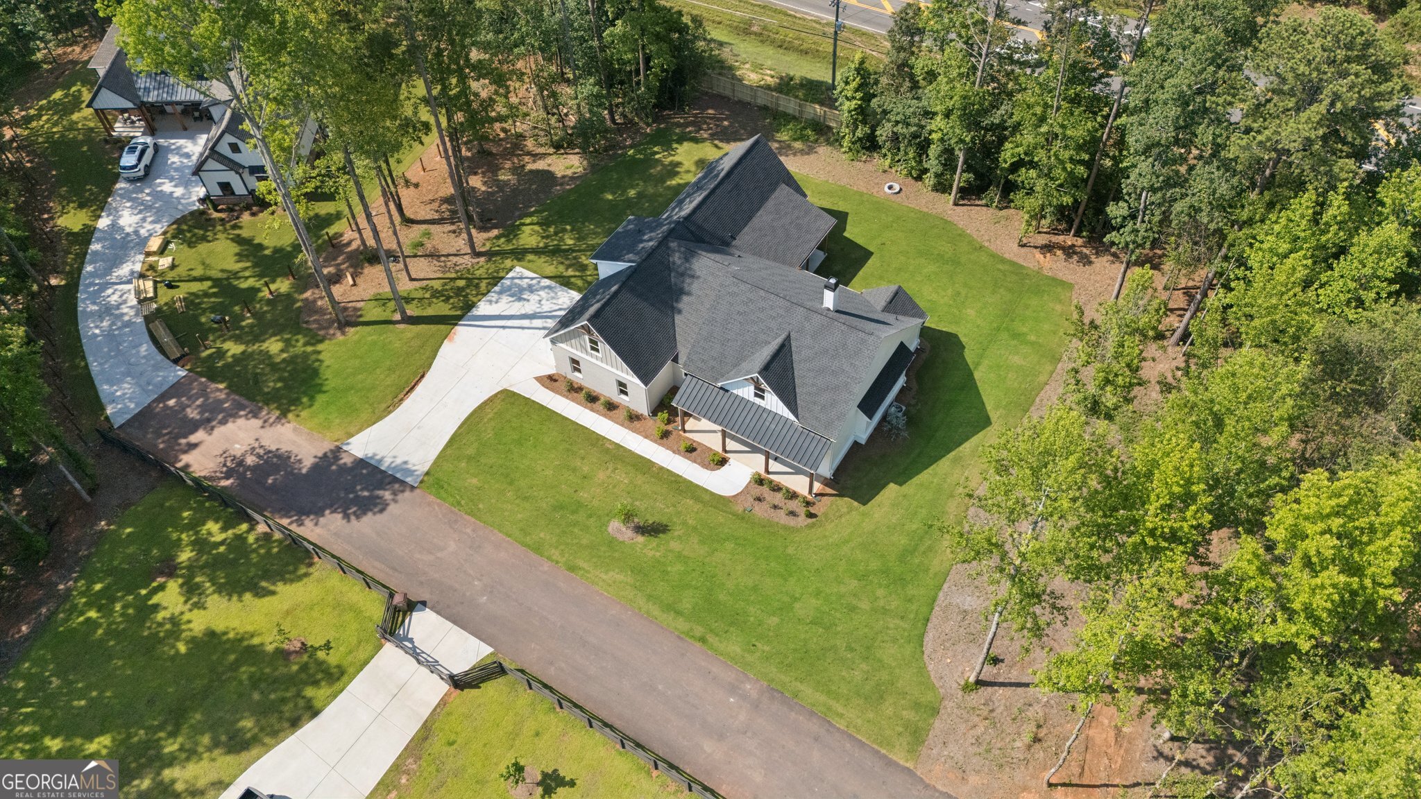 5680 Mack WAY