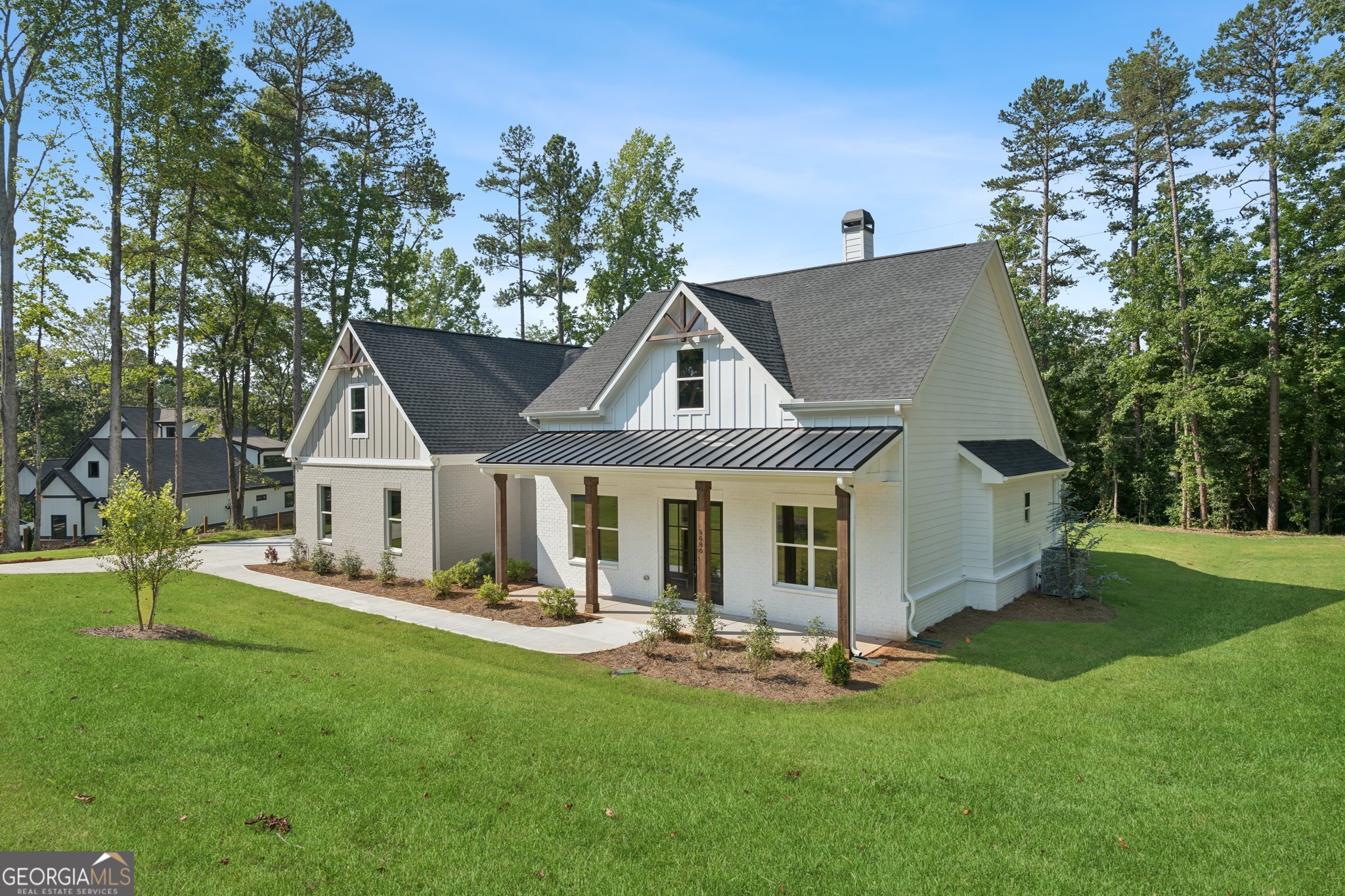 5680 Mack WAY