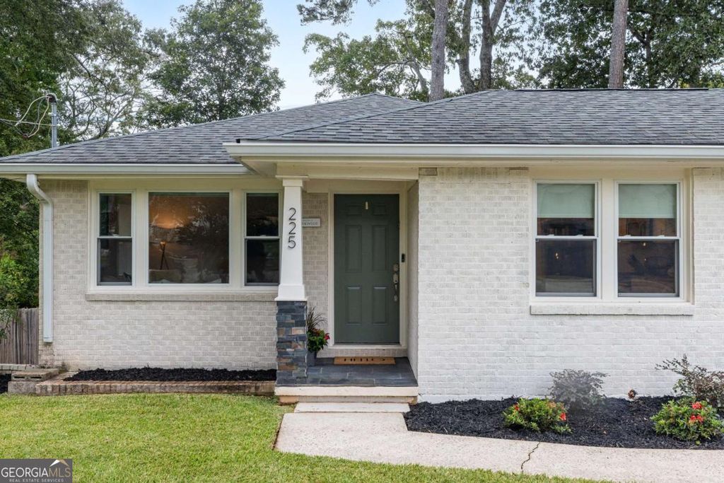 Photo of 225 Martha Avenue NE, Atlanta, GA 30317 (MLS # 10630287)