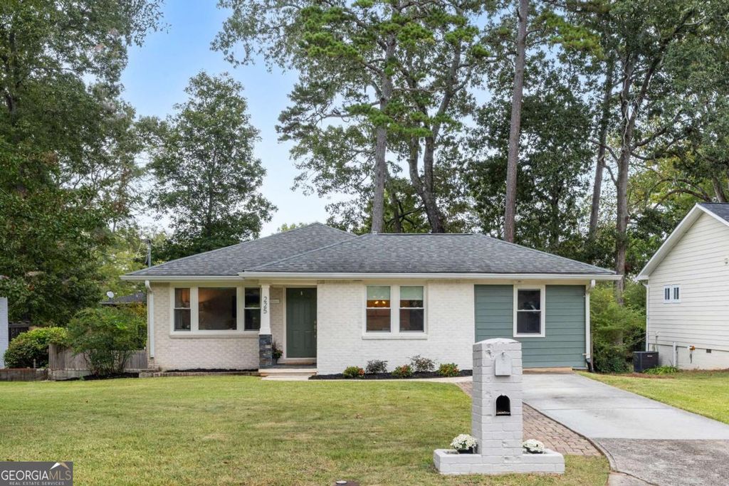 Photo of 225 Martha Avenue NE, Atlanta, GA 30317 (MLS # 10630287)