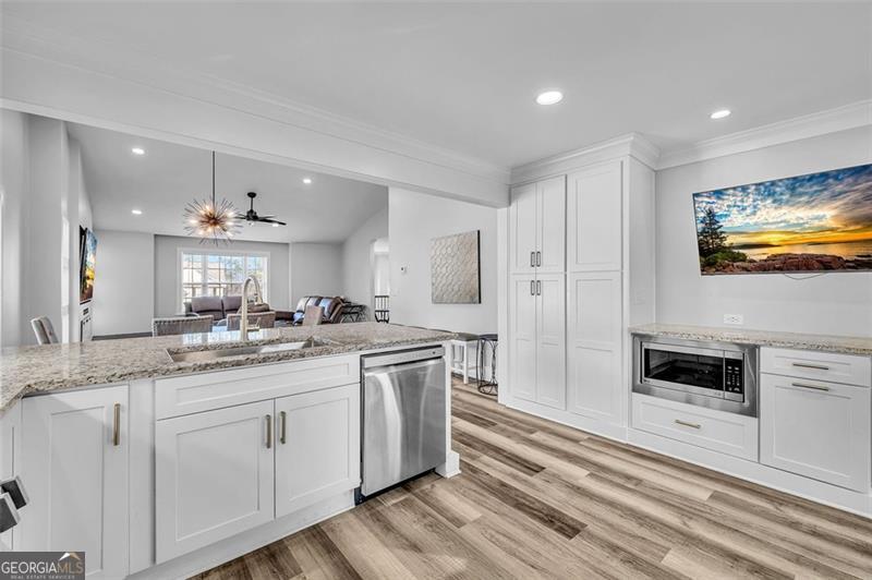 Douglasville, Georgia 30134, United States, 5 Bedrooms Bedrooms, ,3 BathroomsBathrooms,Residential,Active,254684