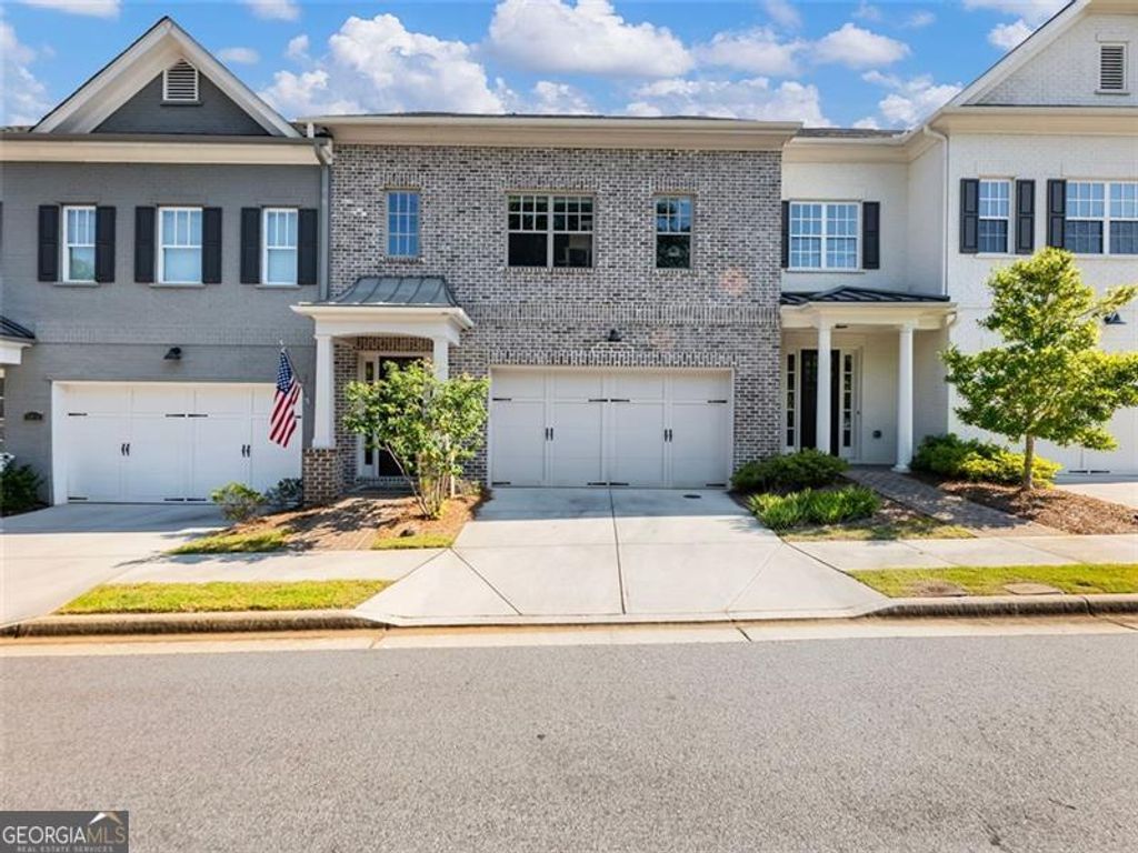 Photo of 3905 DUKE RESERVE Cir, PEACHTREE CORNERS, GA 30092 (MLS # 10650242)