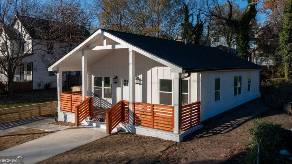 Photo of 1051 Harwell Street NW, Atlanta, GA 30314 (MLS # 10658279)