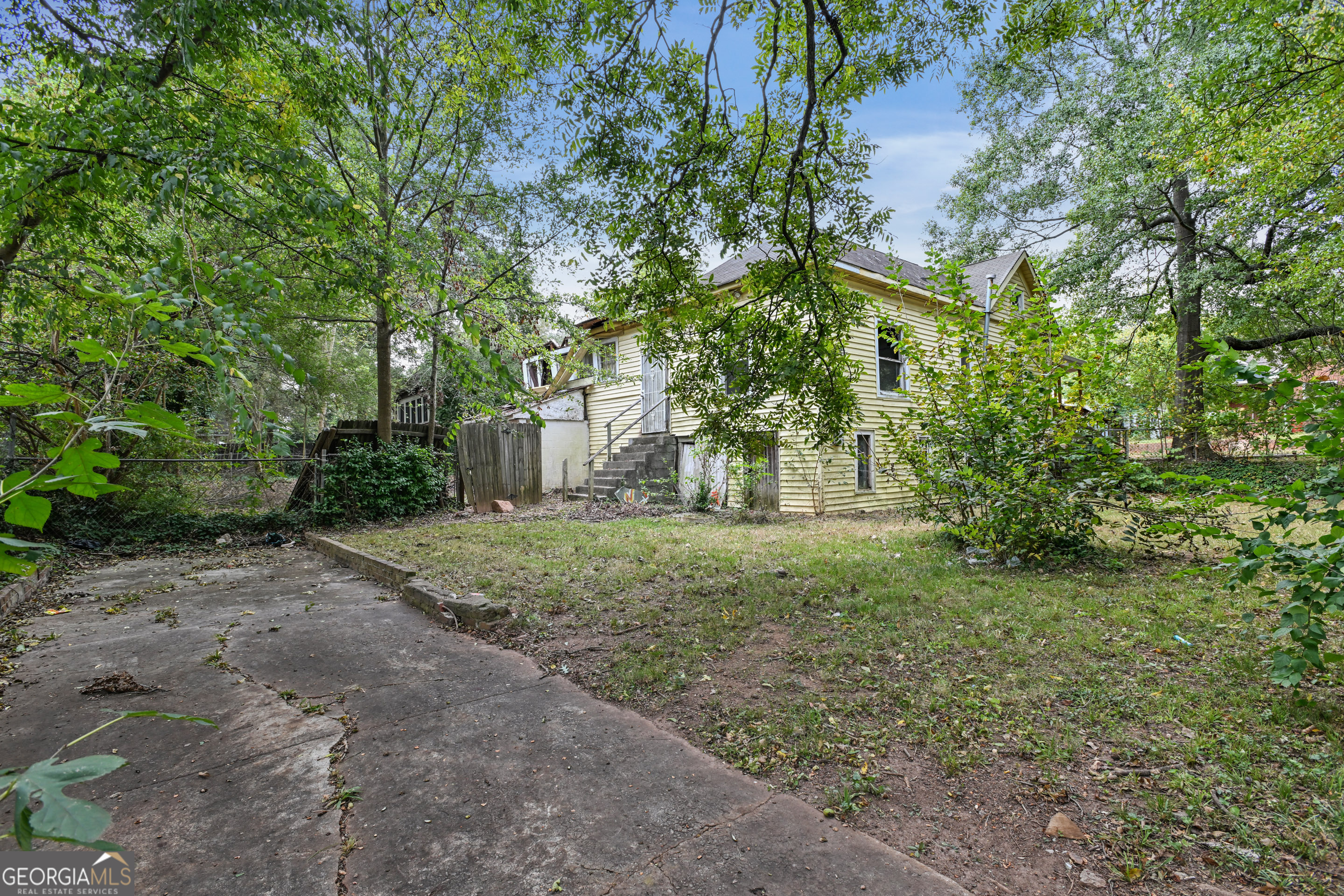 1422 Athens AVE SW