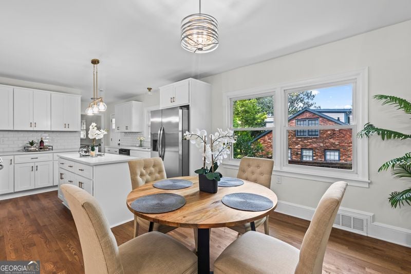 25 Lakeshore DR