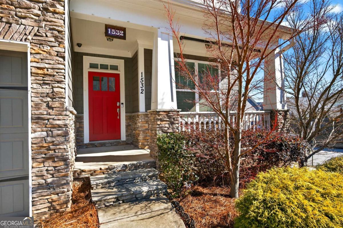 1532 Craftsman RD NW