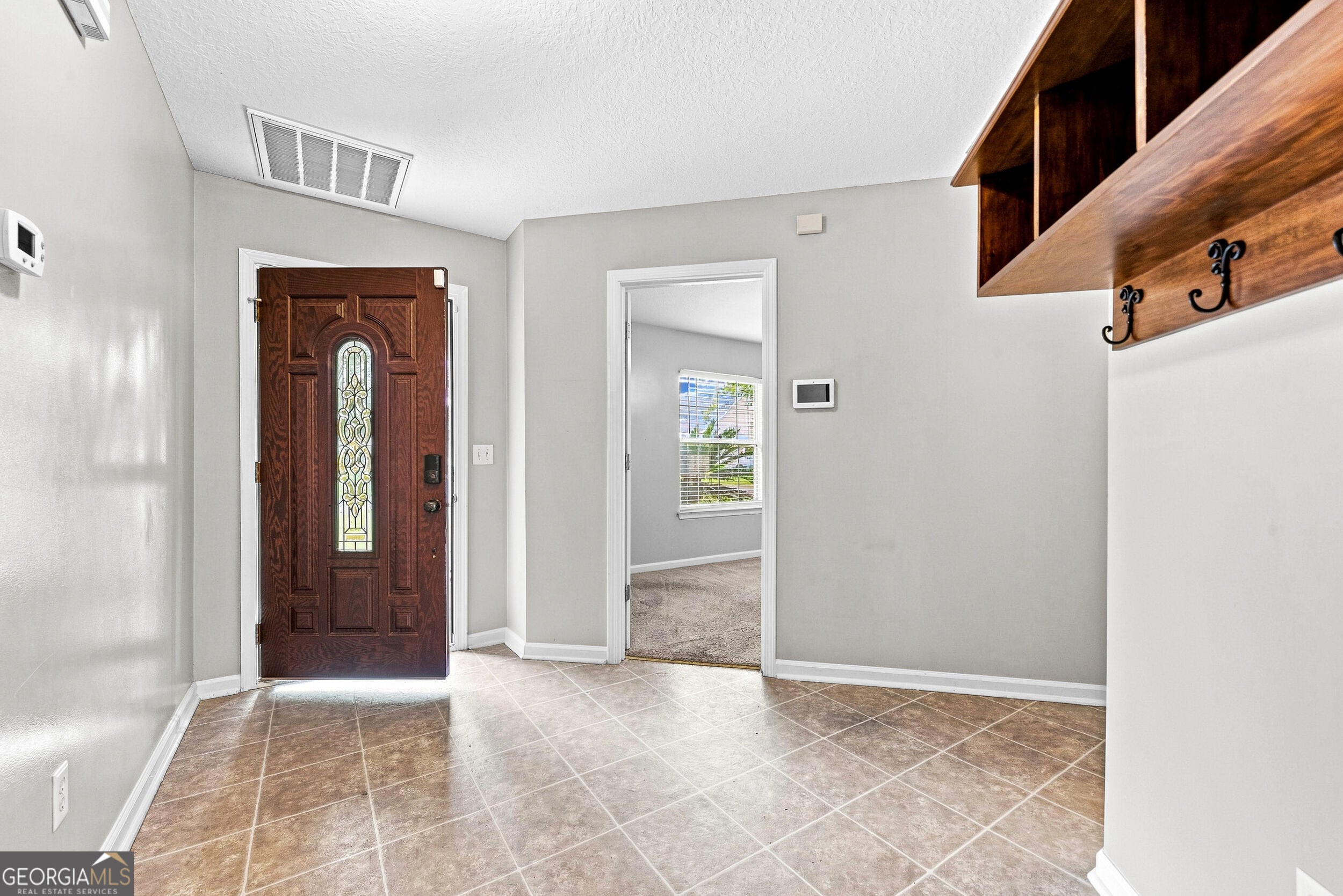 102 Windemere DR
