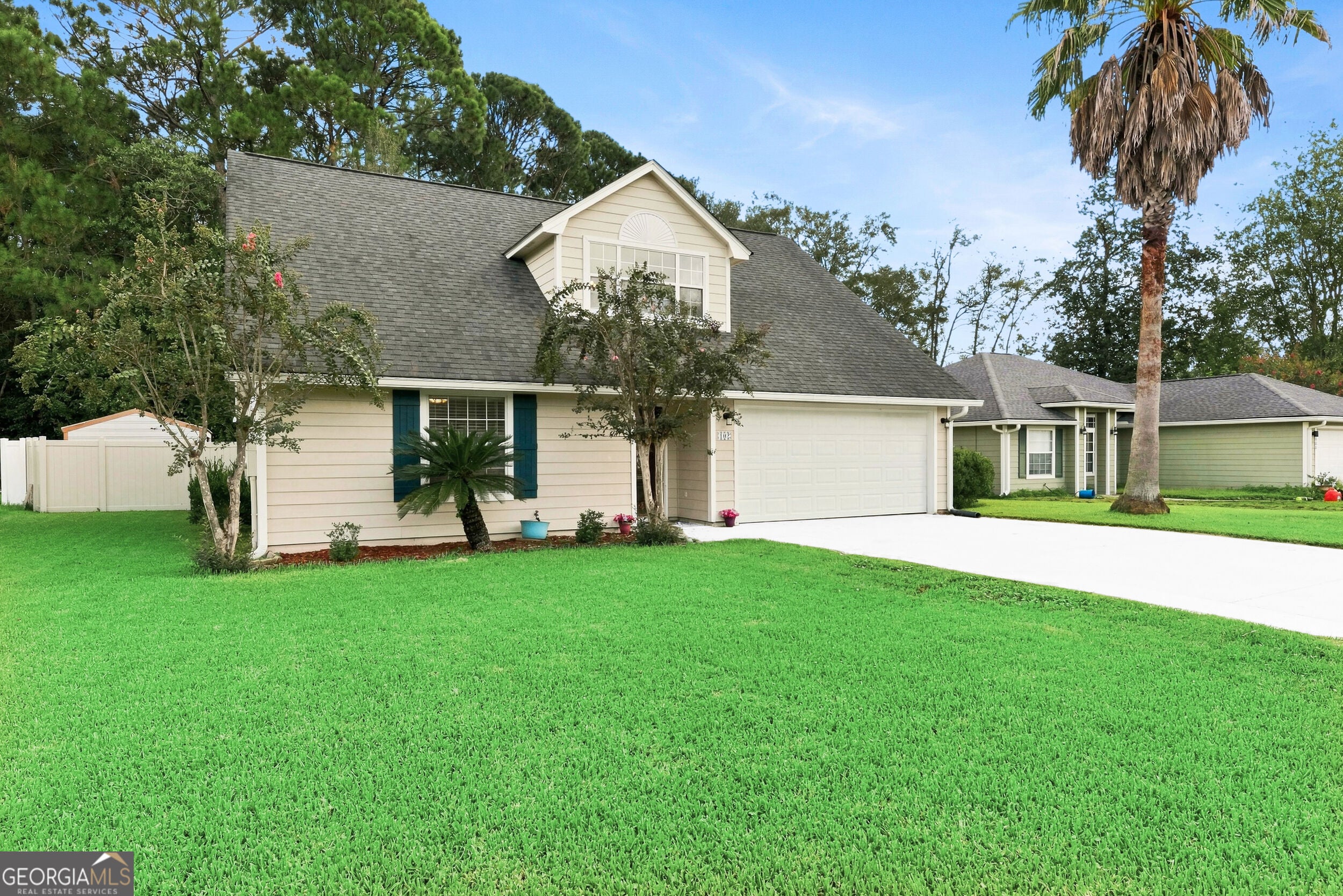 102 Windemere DR