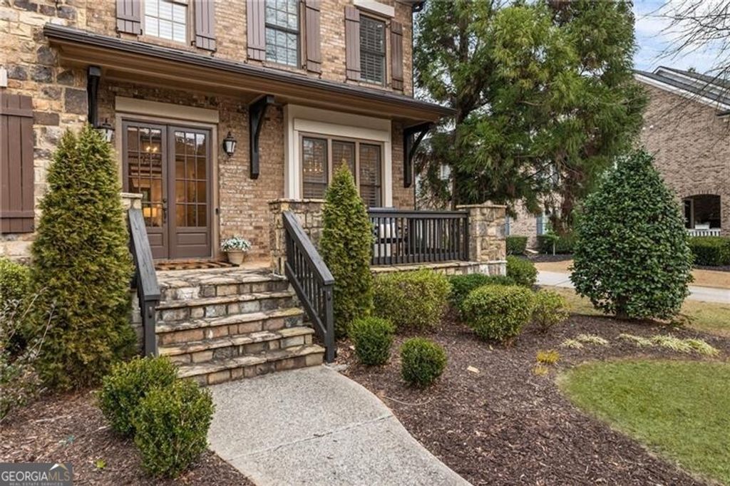 Photo of 1052 Gramercy Lane, Alpharetta, GA 30004 (MLS # 10699345)