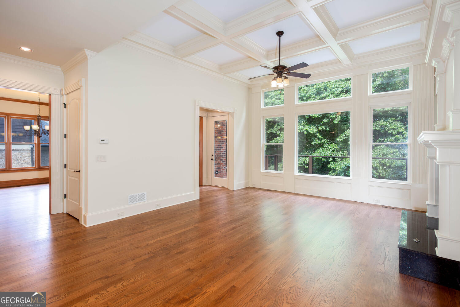 North Hembree Manor - Residential