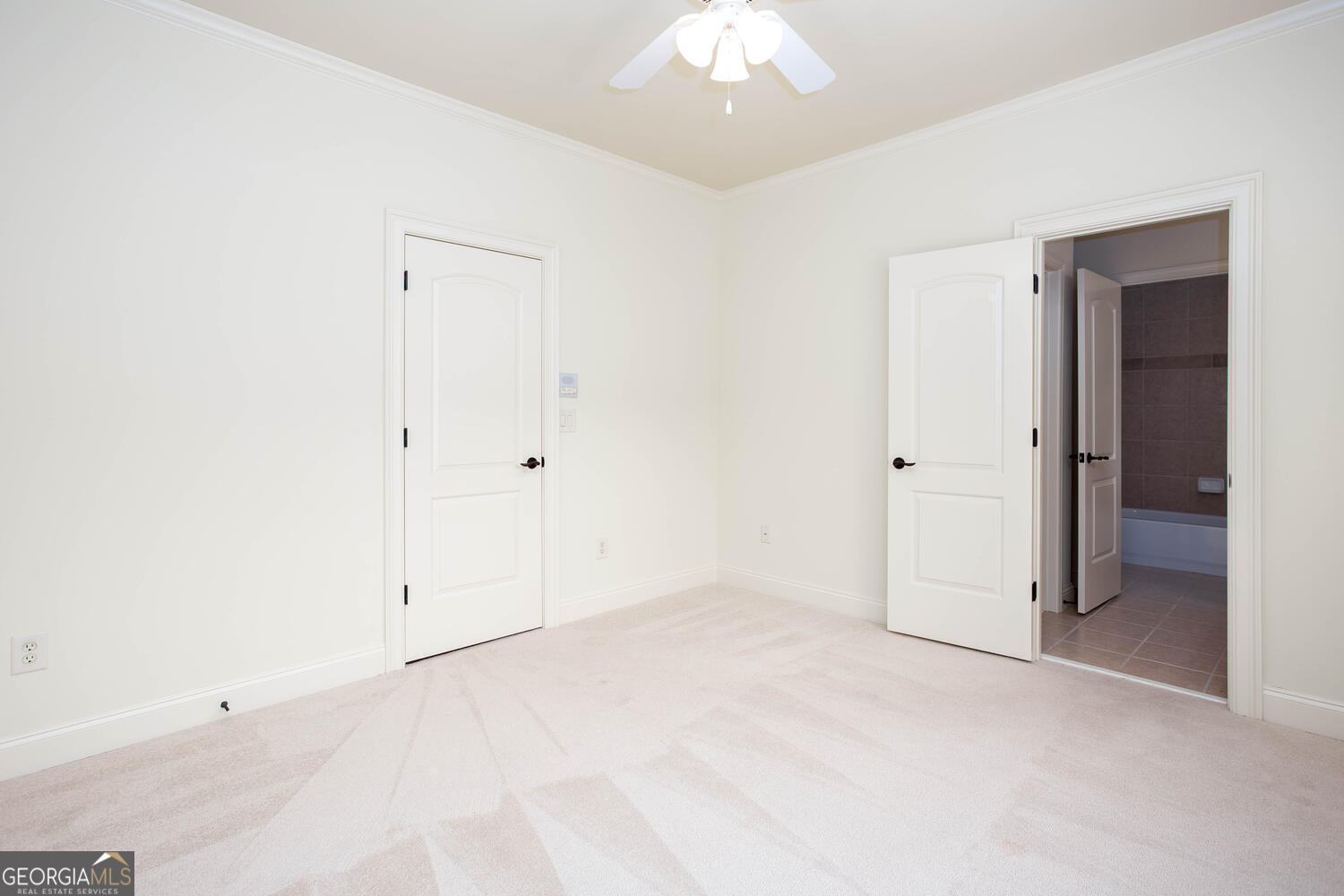 North Hembree Manor - Residential
